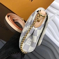 $58.00 USD Louis Vuitton AAA Quality Messenger Bags #435179