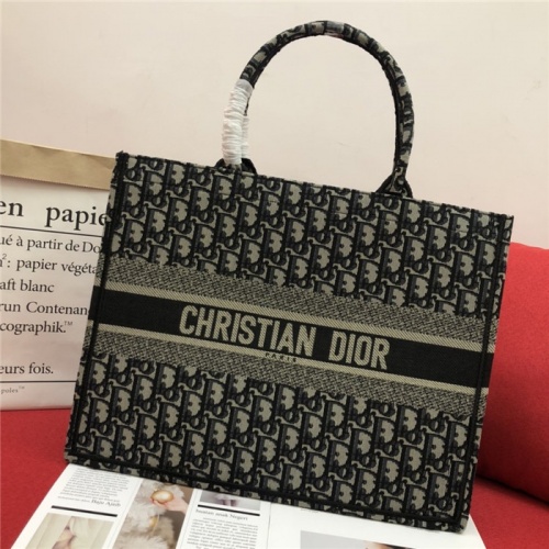 Christian Dior AAA Quality Handbags For Women #768441