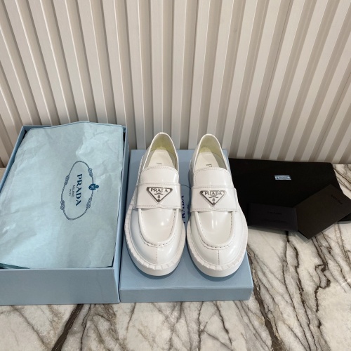Prada Casual Shoes For Women #871402
