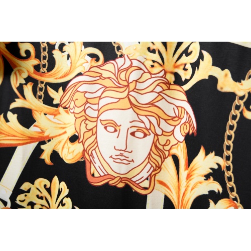 Replica Versace T-Shirts Short Sleeved For Men #949616 $26.00 USD for Wholesale
