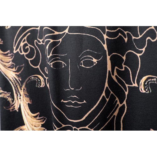 Replica Versace T-Shirts Short Sleeved For Men #949618 $26.00 USD for Wholesale
