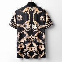 $26.00 USD Versace T-Shirts Short Sleeved For Men #949618