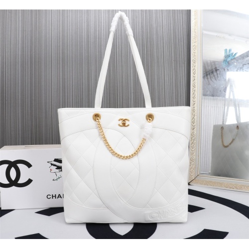 Chanel AAA Quality Shoulder Bags For Women #1070242