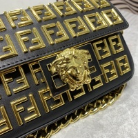 $158.00 USD Fendi AAA Quality Shoulder Bags For Women #1093954