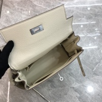 $96.00 USD Hermes AAA Quality Messenger Bags For Women #1171909