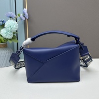 $158.00 USD LOEWE AAA Quality Messenger Bags For Women #1178919