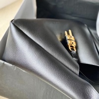 $254.55 USD Givenchy AAA Quality Shoulder Bags For Women #1185550
