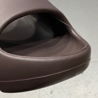 $42.00 USD Adidas Yeezy Slippers For Men #1186927