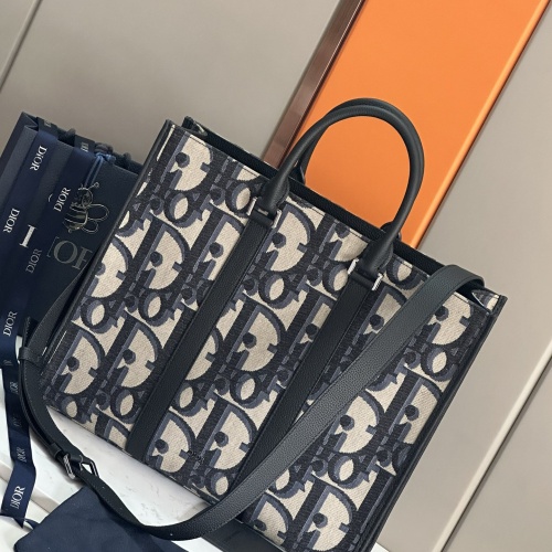 Christian Dior AAA Man Handbags #1230427