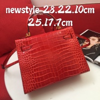 $98.00 USD Hermes AAA Quality Handbags For Women #1225317