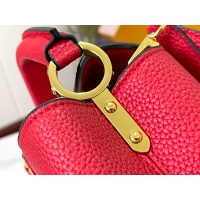 $68.00 USD Louis Vuitton AAA Quality Messenger Bags For Women #1233164