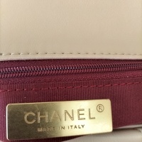 $82.00 USD Chanel AAA Quality Messenger Bags For Women #1252500