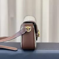 $76.00 USD Gucci AAA Quality Messenger Bags For Women #1270411