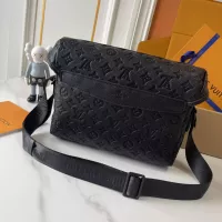 $76.00 USD Louis Vuitton AAA Man Messenger Bags #1270959
