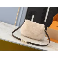 $64.00 USD Louis Vuitton AAA Quality Messenger Bags For Women #1272865