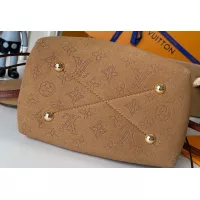 $76.00 USD Louis Vuitton AAA Quality Messenger Bags For Women #1275234