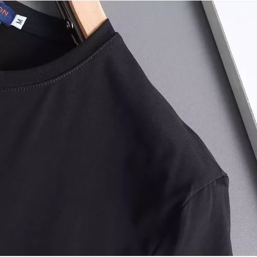 Replica Louis Vuitton LV T-Shirts Short Sleeved For Men #1307266 $29.00 USD for Wholesale