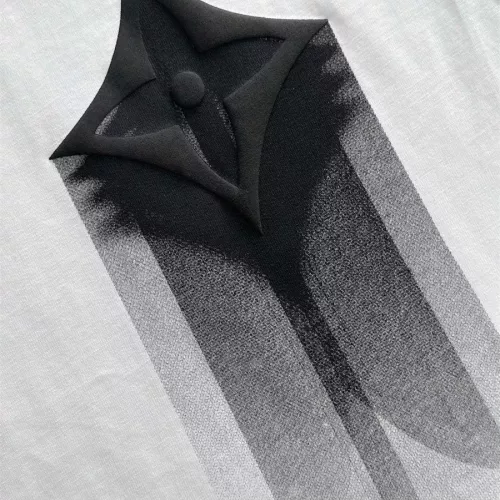 Replica Louis Vuitton LV T-Shirts Short Sleeved For Unisex #1308031 $42.00 USD for Wholesale