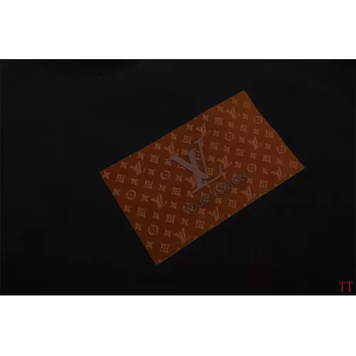 Replica Louis Vuitton LV T-Shirts Short Sleeved For Unisex #1308337 $38.00 USD for Wholesale
