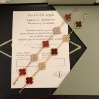 $36.00 USD Van Cleef & Arpels Bracelets For Women #1302551
