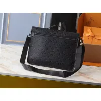 $68.00 USD Louis Vuitton AAA Man Messenger Bags #1305030