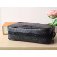 $115.00 USD Louis Vuitton AAA Quality Messenger Bags For Unisex #1307614