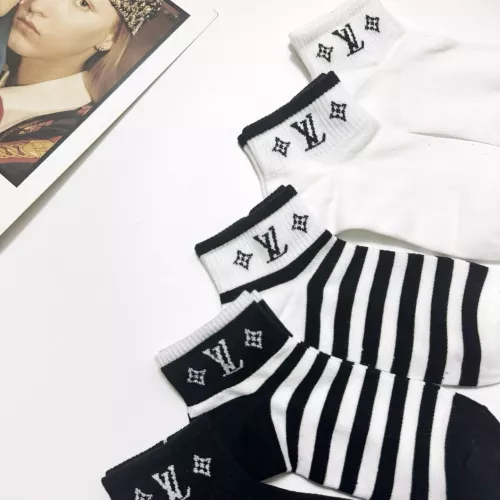 Replica Louis Vuitton LV Socks #1310418 $27.00 USD for Wholesale