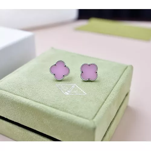 Van Cleef &amp; Arpels Earrings For Women #1313555 $15.00 USD, Wholesale Replica Van Cleef &amp; Arpels Earrings