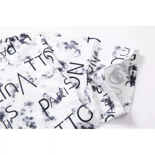 Replica Louis Vuitton LV T-Shirts Short Sleeved For Men #1316071 $22.00 USD for Wholesale