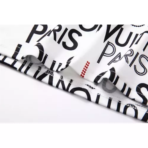 Replica Louis Vuitton LV T-Shirts Short Sleeved For Men #1316074 $22.00 USD for Wholesale