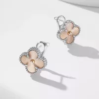 $56.00 USD Van Cleef & Arpels Earrings For Women #1313116