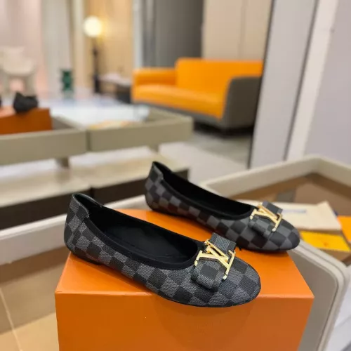 Replica Louis Vuitton Flat Shoes For Women #1320722 $92.00 USD for Wholesale