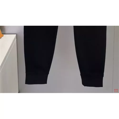 Replica Louis Vuitton LV Tracksuits Long Sleeved For Men #1322987 $92.00 USD for Wholesale