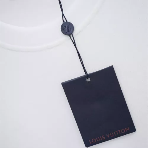 Replica Louis Vuitton LV T-Shirts Short Sleeved For Unisex #1323137 $32.00 USD for Wholesale