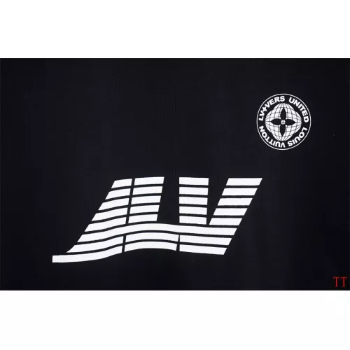 Replica Louis Vuitton LV T-Shirts Short Sleeved For Unisex #1323142 $32.00 USD for Wholesale