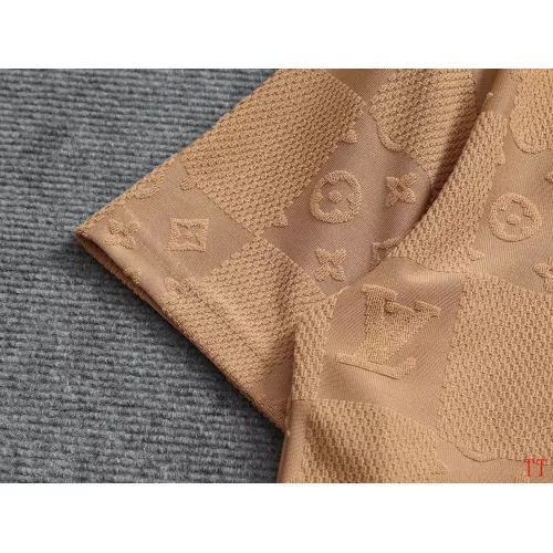 Replica Louis Vuitton LV T-Shirts Short Sleeved For Unisex #1323302 $39.00 USD for Wholesale