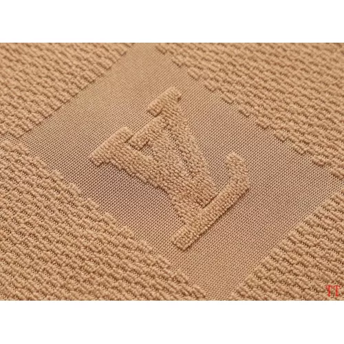 Replica Louis Vuitton LV T-Shirts Short Sleeved For Unisex #1323302 $39.00 USD for Wholesale