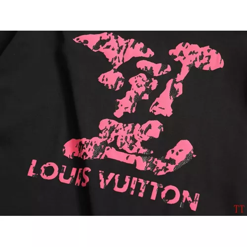 Replica Louis Vuitton LV T-Shirts Short Sleeved For Unisex #1323311 $39.00 USD for Wholesale