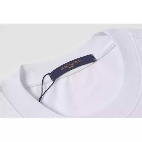 Replica Louis Vuitton LV T-Shirts Short Sleeved For Unisex #1323364 $36.00 USD for Wholesale
