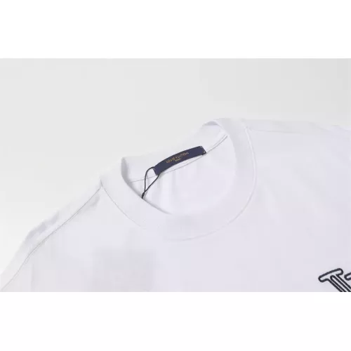 Replica Louis Vuitton LV T-Shirts Short Sleeved For Unisex #1323364 $36.00 USD for Wholesale