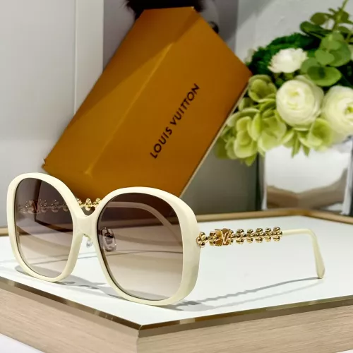 Louis Vuitton AAA Quality Sunglasses #1323832