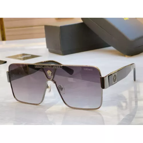 Versace AAA Quality Sunglasses #1325186