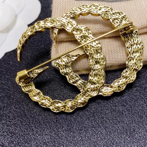 Replica Gucci Brooches For Women #1327192 $25.00 USD for Wholesale