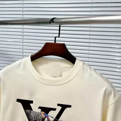 Replica Louis Vuitton LV T-Shirts Short Sleeved For Unisex #1327971 $34.00 USD for Wholesale