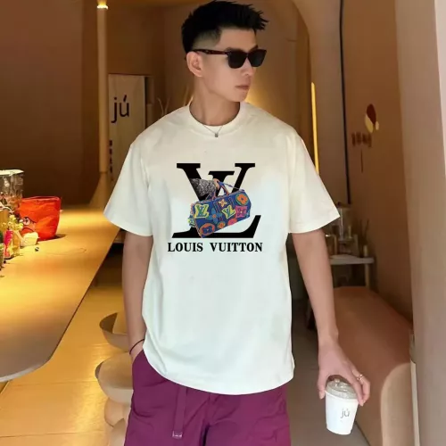 Replica Louis Vuitton LV T-Shirts Short Sleeved For Unisex #1327971 $34.00 USD for Wholesale
