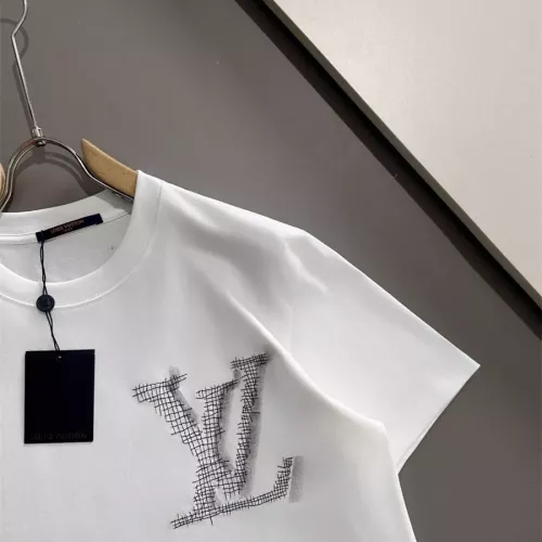 Replica Louis Vuitton LV T-Shirts Short Sleeved For Unisex #1328442 $45.00 USD for Wholesale