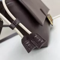 $105.00 USD Fendi AAA Quality Messenger Bags For Women #1320458