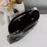 $80.00 USD Chanel AAA Quality Messenger Bags For Women #1320771