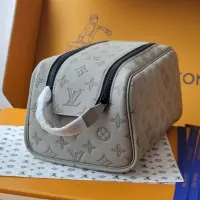 $140.00 USD Louis Vuitton AAA Quality Handbags For Women #1321973