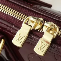 $56.00 USD Louis Vuitton Messenger Bags For Women #1321997